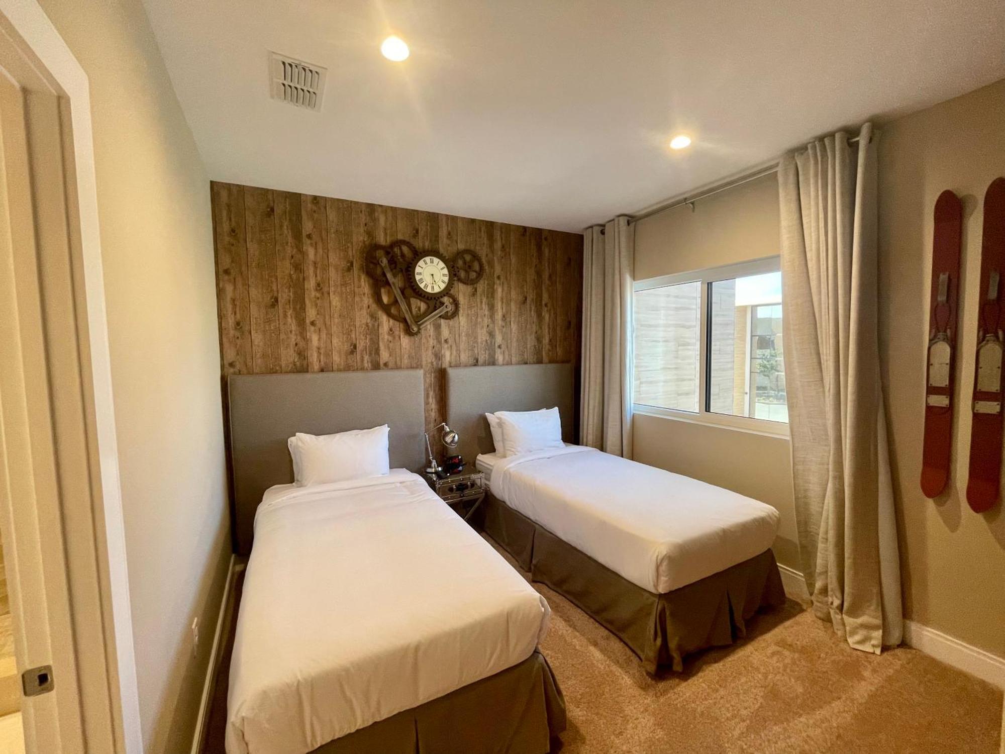 Luxury Home In Orlando With Private Hot Tub - 7 Min From Disney Parks - 3 Bedrooms And 4 Bathrooms! Dış mekan fotoğraf
