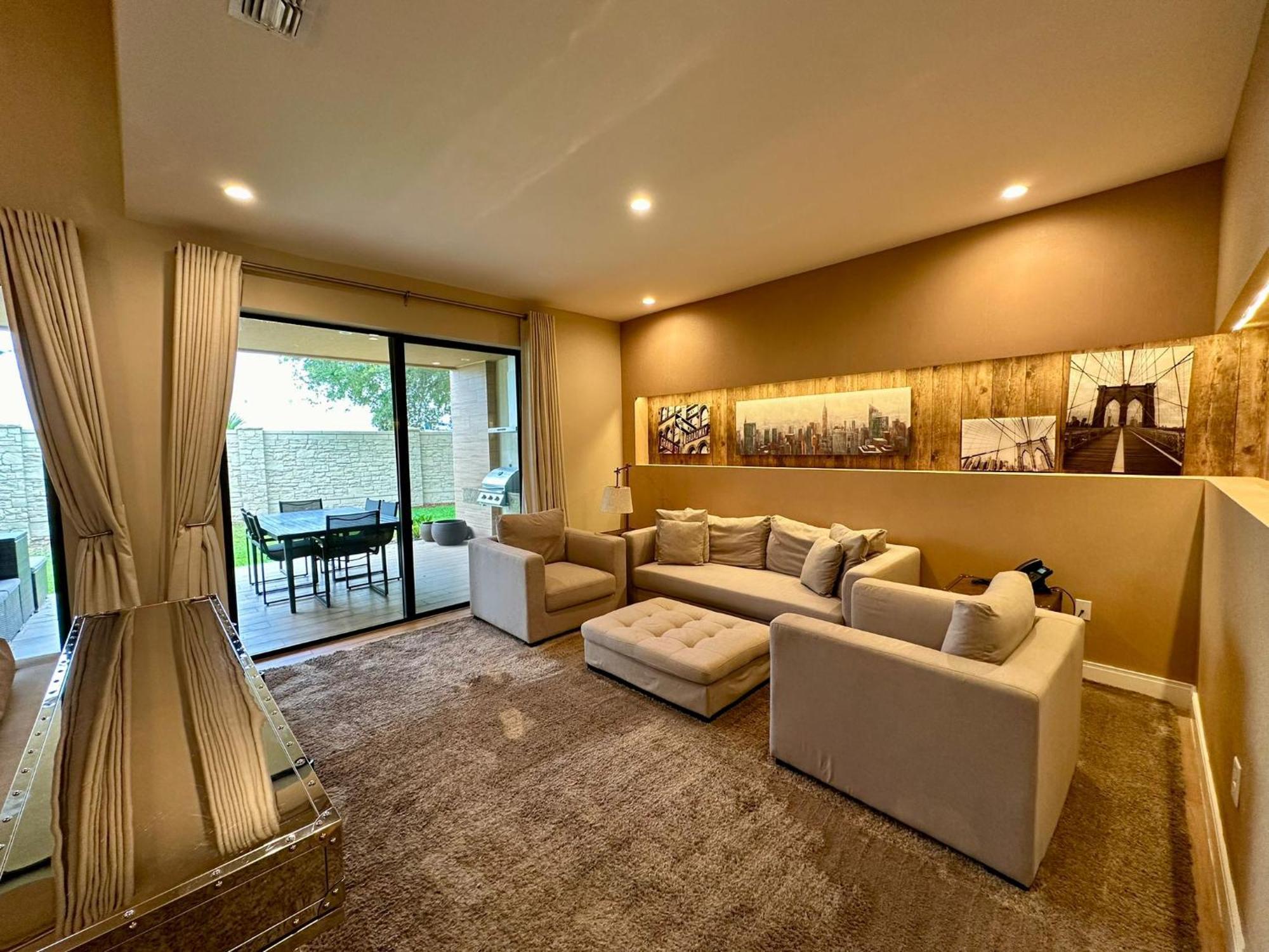 Luxury Home In Orlando With Private Hot Tub - 7 Min From Disney Parks - 3 Bedrooms And 4 Bathrooms! Dış mekan fotoğraf